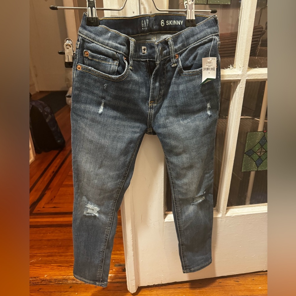 Boys size 6 Gap skinny jeans, NWT
